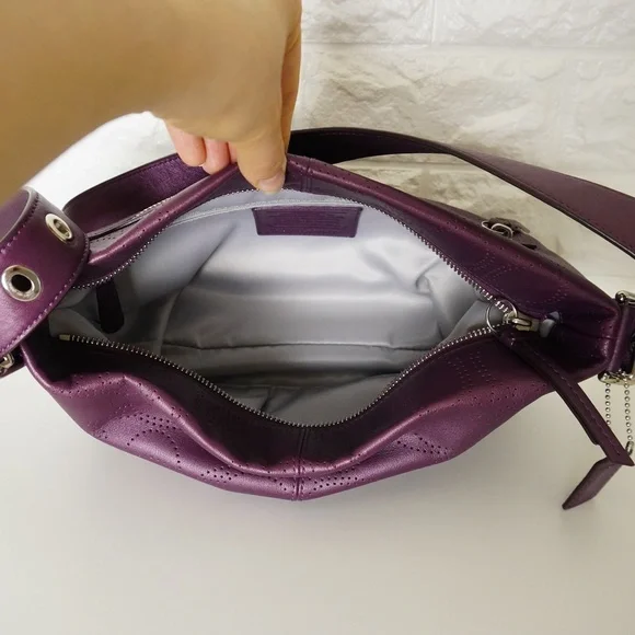 Coach Handbag beautiful!! - Picture 12 of 13